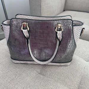 Elegant Gray Crocodile-Embossed Women's Handbag